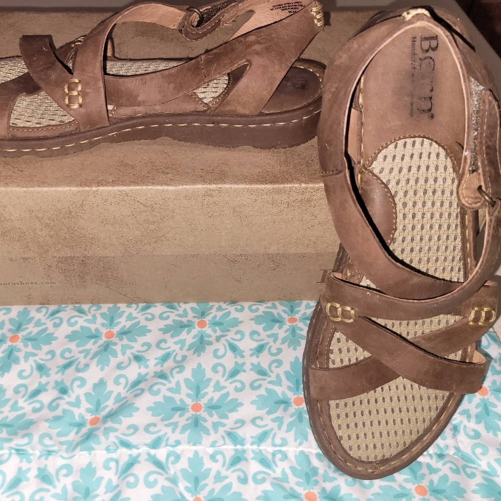 Born Sandals - Picture 2 of 5